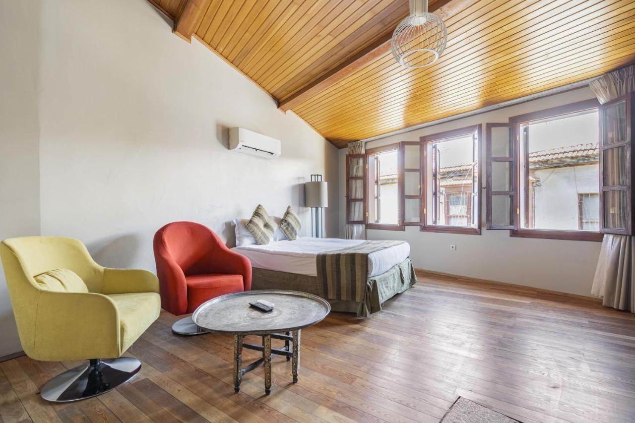 Mesmerizing Flat Near Hadrians Gate Antália Exterior foto