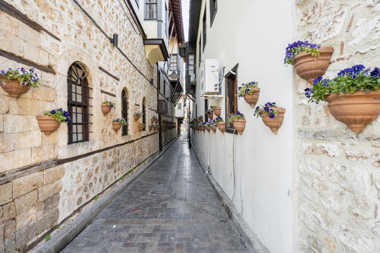 Mesmerizing Flat Near Hadrians Gate Antália Exterior foto
